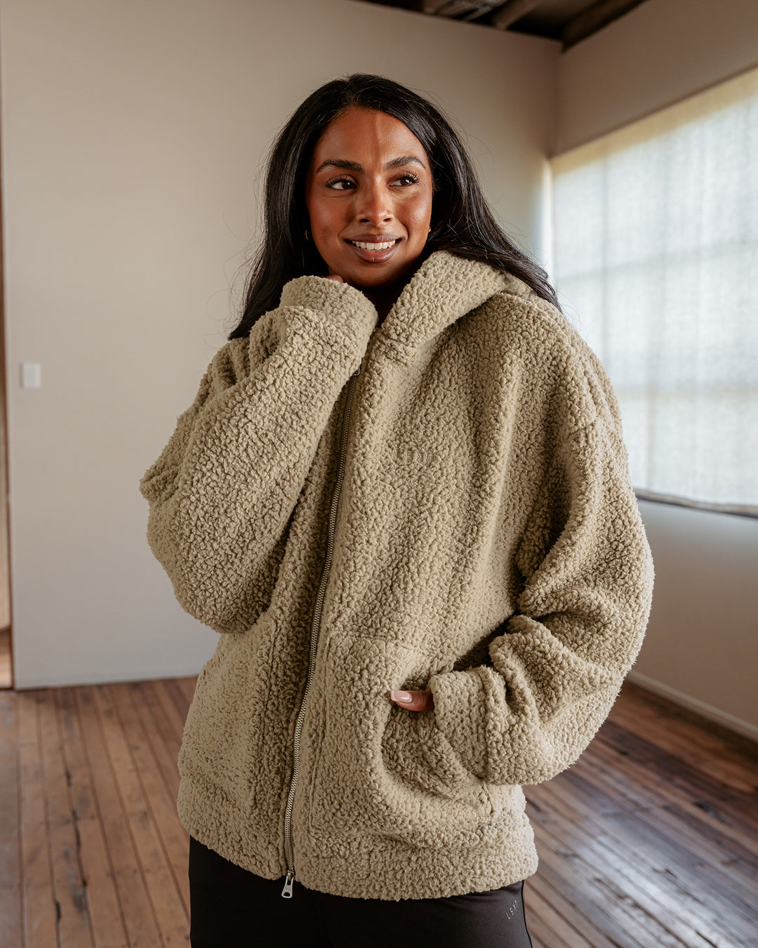 Woman wearing Sherpa Oversized Jacket - Greige | Size:S