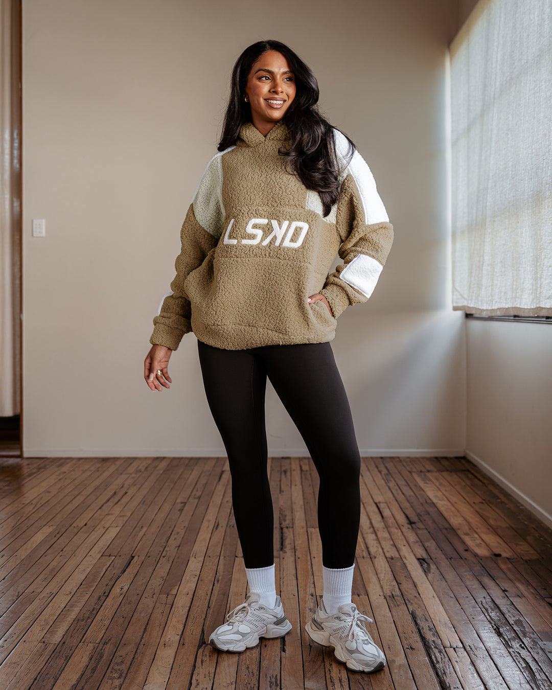 Woman wearing Sherpa Slam Hoodie Oversized - Greige-Shale Beige-White | Size:S