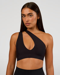 Woman wearing Bend & FLX Plunge Sports Bra - Black | Model:Ruby | Size:S