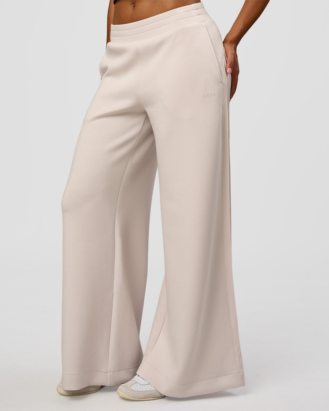 Woman wearing CF Elevate SoftTouch Pintuck Wide Leg Pant - Hot Chocolate | Model:Jordan | Size:S