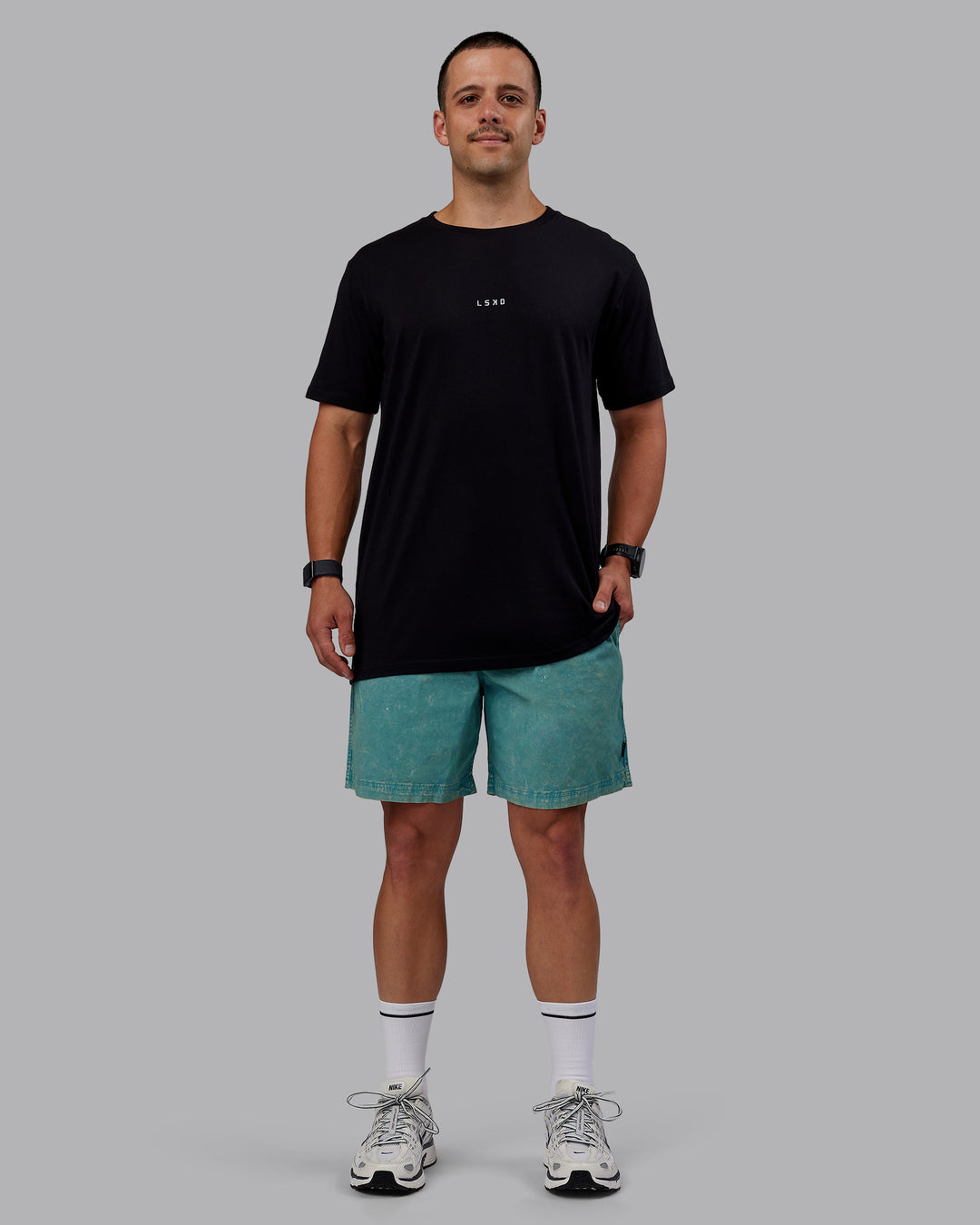Man wearing Washed Daily 7&quot; Shorts - Sagebrush
