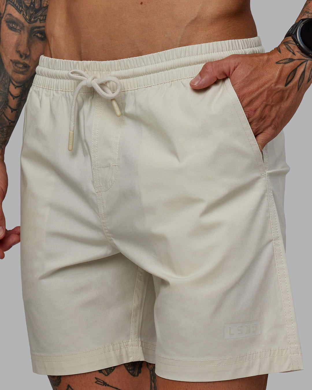 Man wearing Daily 7&quot; Short - Bone | Model:Tommy | Size:S