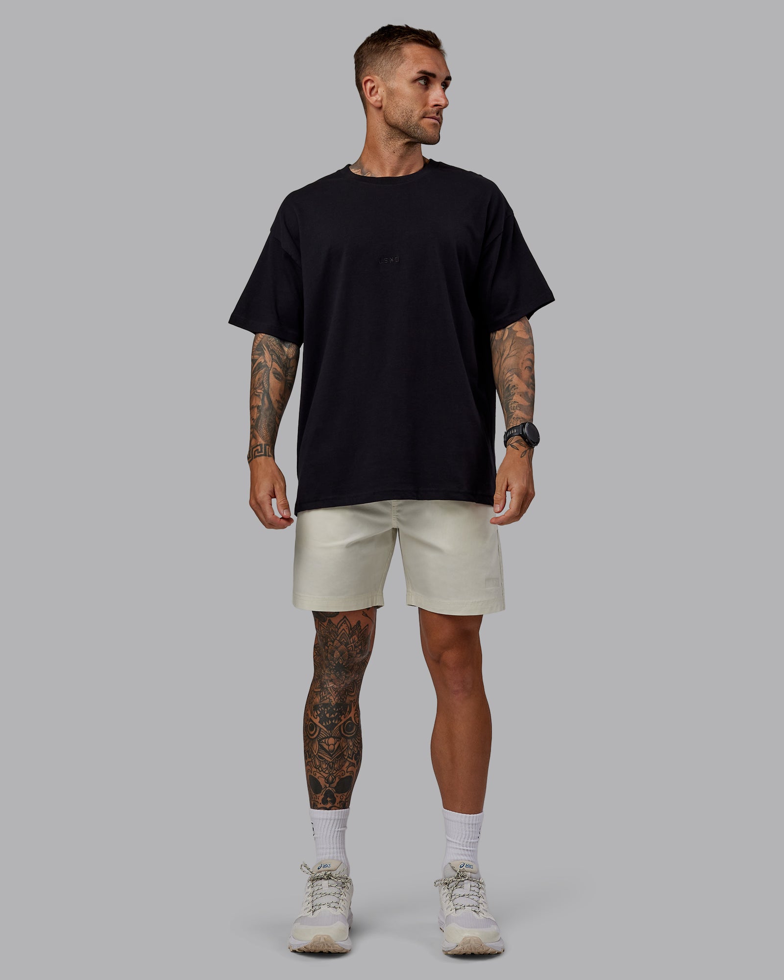 Man wearing Daily 7" Short - Bone | Model:Tommy | Size:S