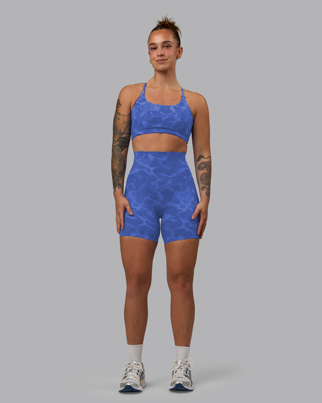Woman wearing Elixir Ultra High-Rise 6&quot; Short Pockets - Tranquil-Power Cobalt