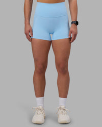 Woman wearing Elixir Ultra High-Rise 4" Short Pockets - Open Air | Model:Keisha | Size:S