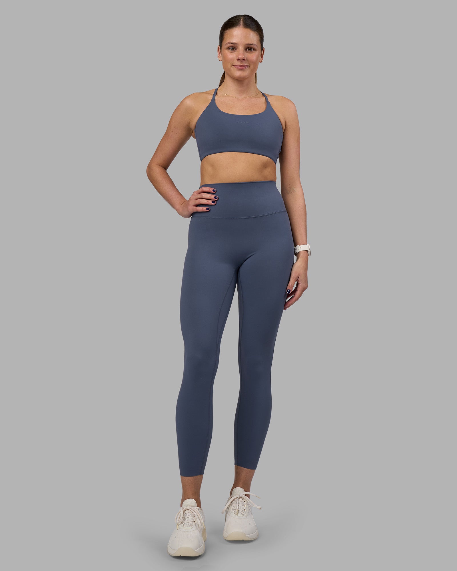Woman wearing Elixir Ultra High-Rise 7/8 Legging - Night Shadow | Model:Phoebe | Size:S