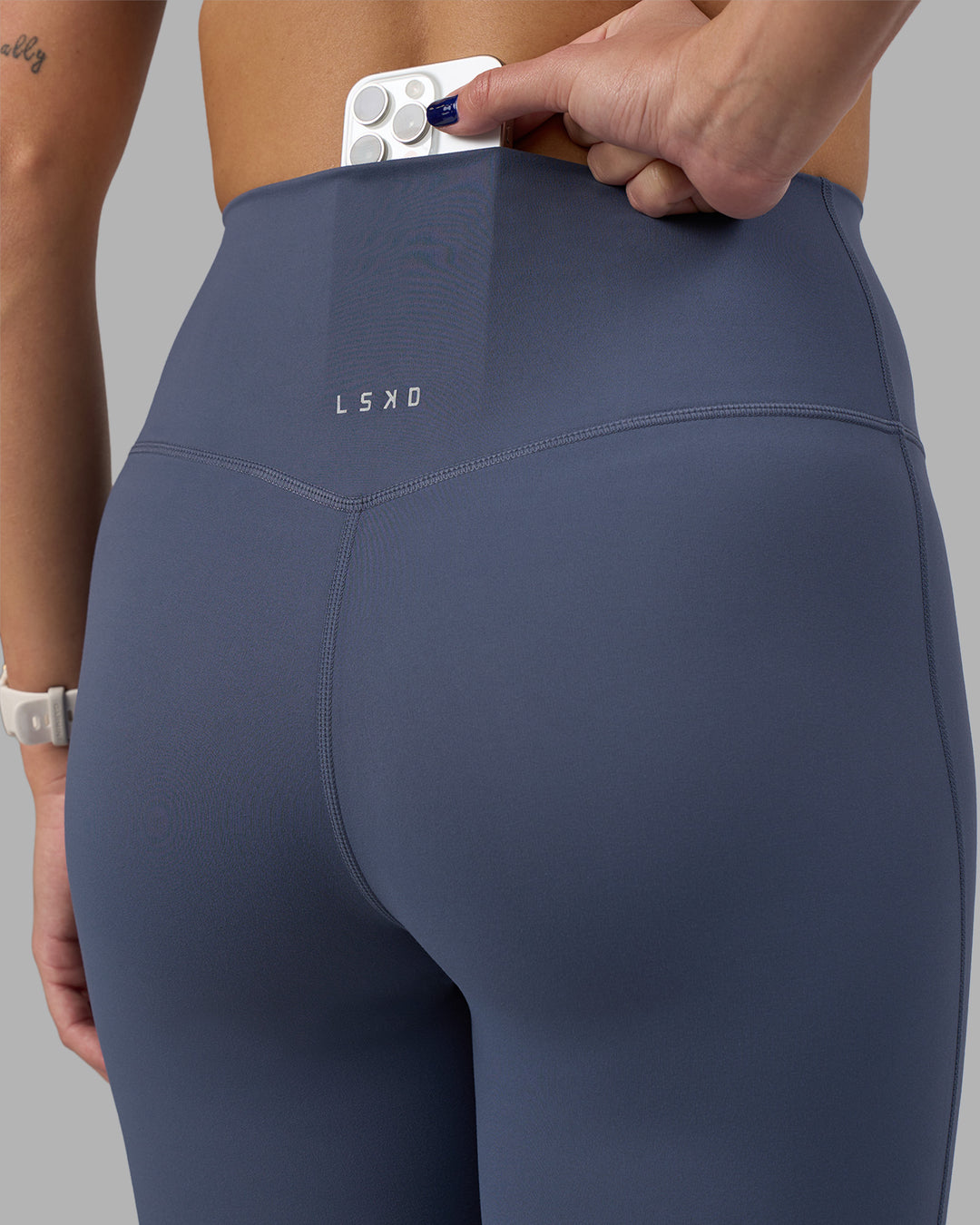 Woman wearing Elixir Ultra High-Rise Full Length Legging - Night Shadow | Model:Phoebe | Size:S