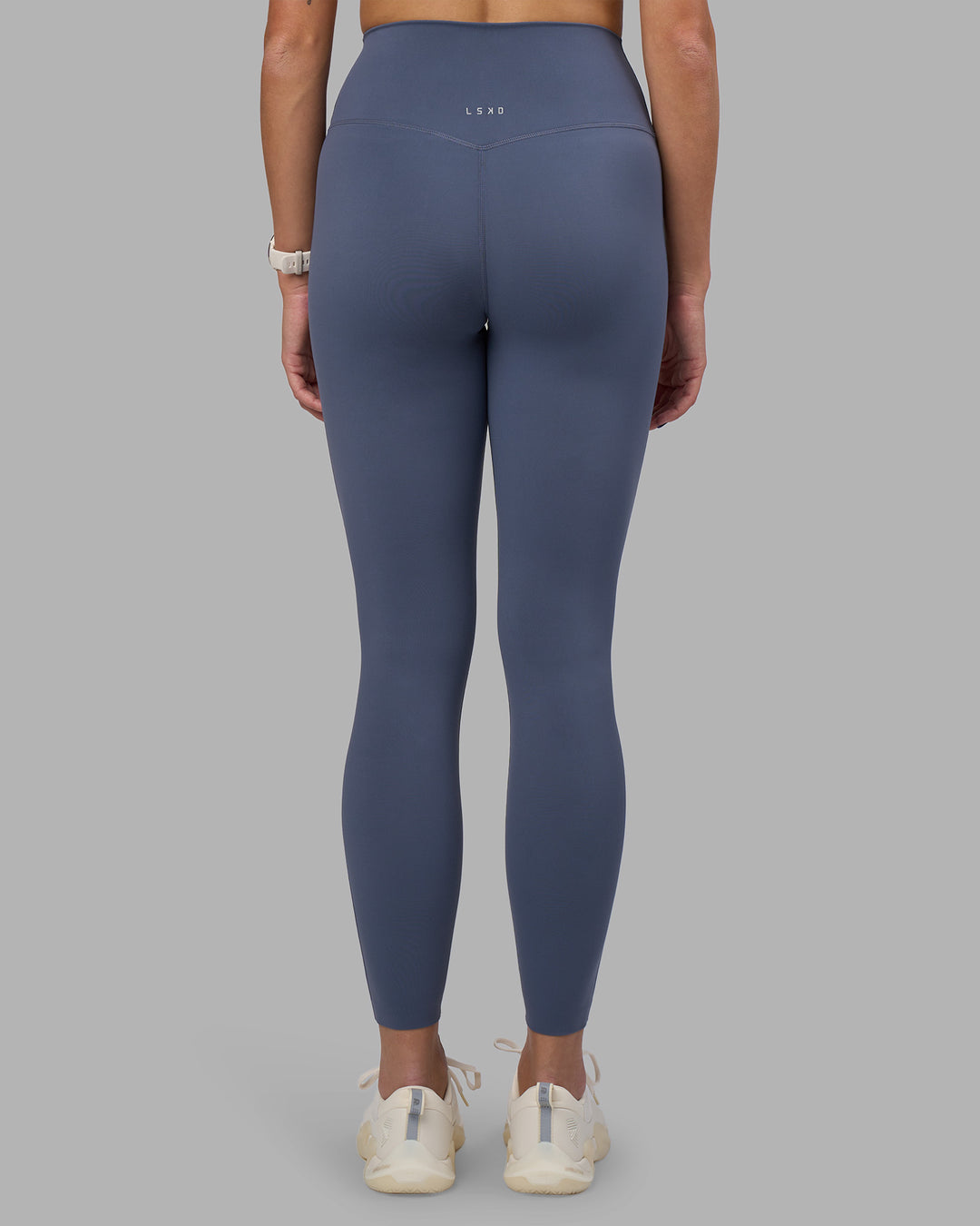 Woman wearing Elixir Ultra High-Rise Full Length Legging - Night Shadow | Model:Phoebe | Size:S