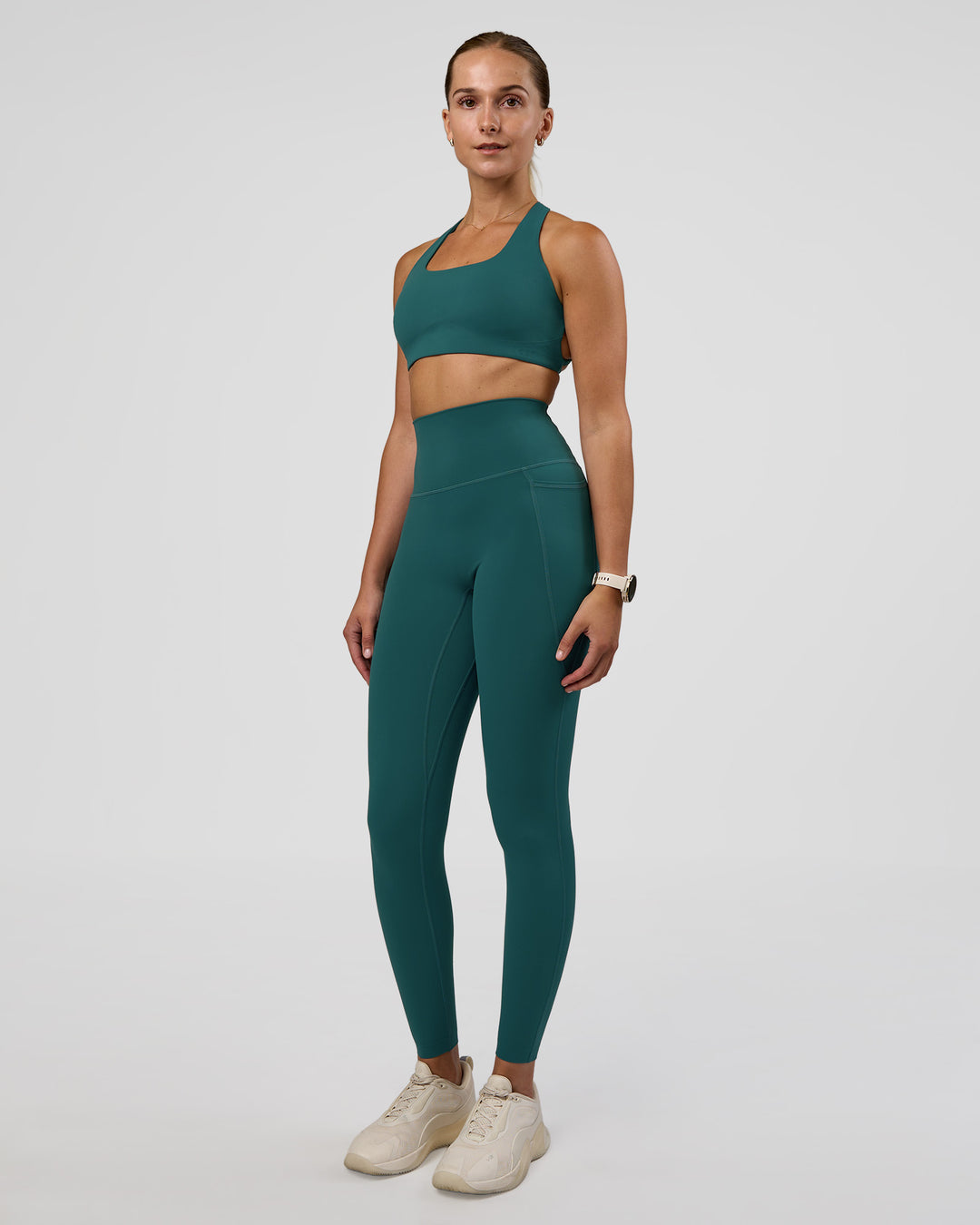 Woman wearing Elixir Ultra High-Rise Full Length Legging Pockets - Transformative Teal | Model:Myrte | Size:S