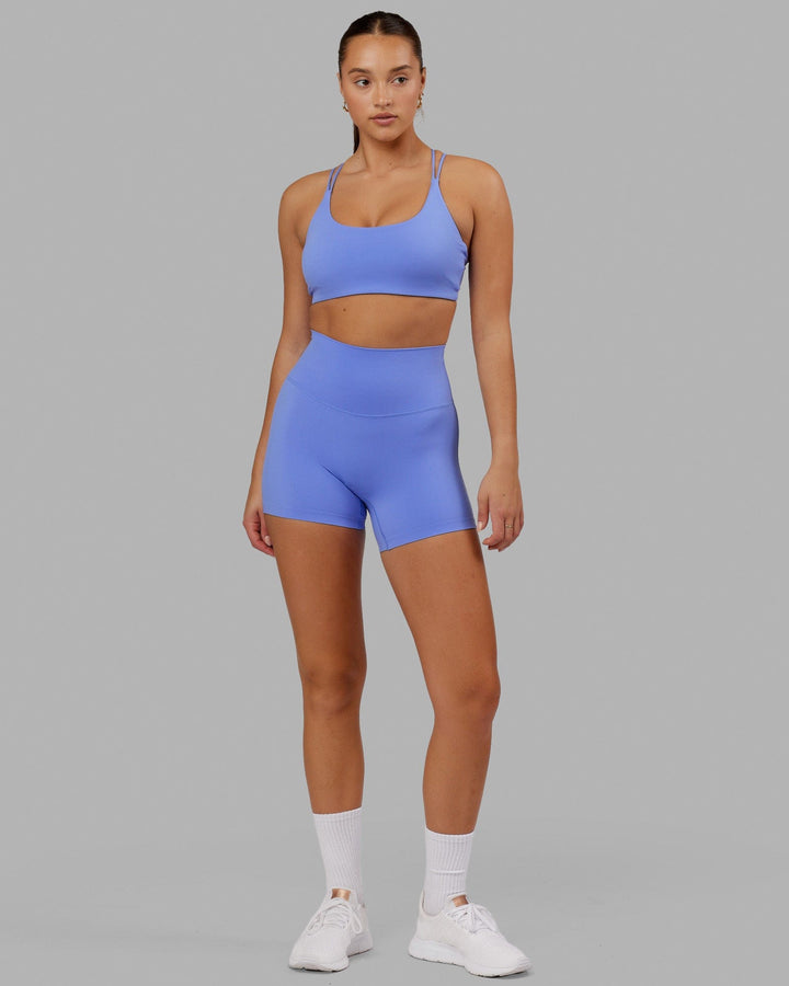 Woman wearing Elixir X-Short Tight - Indulgent Blue
