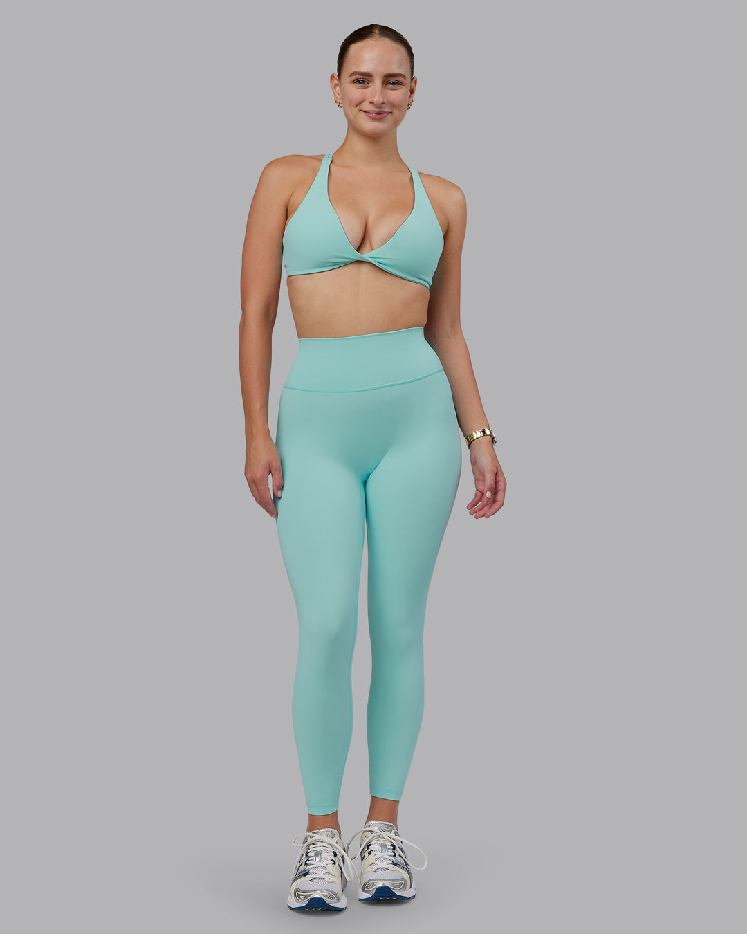 Woman wearing Fusion Ultra High-Rise 7/8 Legging - Island Paradise | Model:Lillie | Size:S
