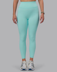 Woman wearing Fusion Ultra High-Rise 7/8 Legging - Island Paradise | Model:Lillie | Size:S