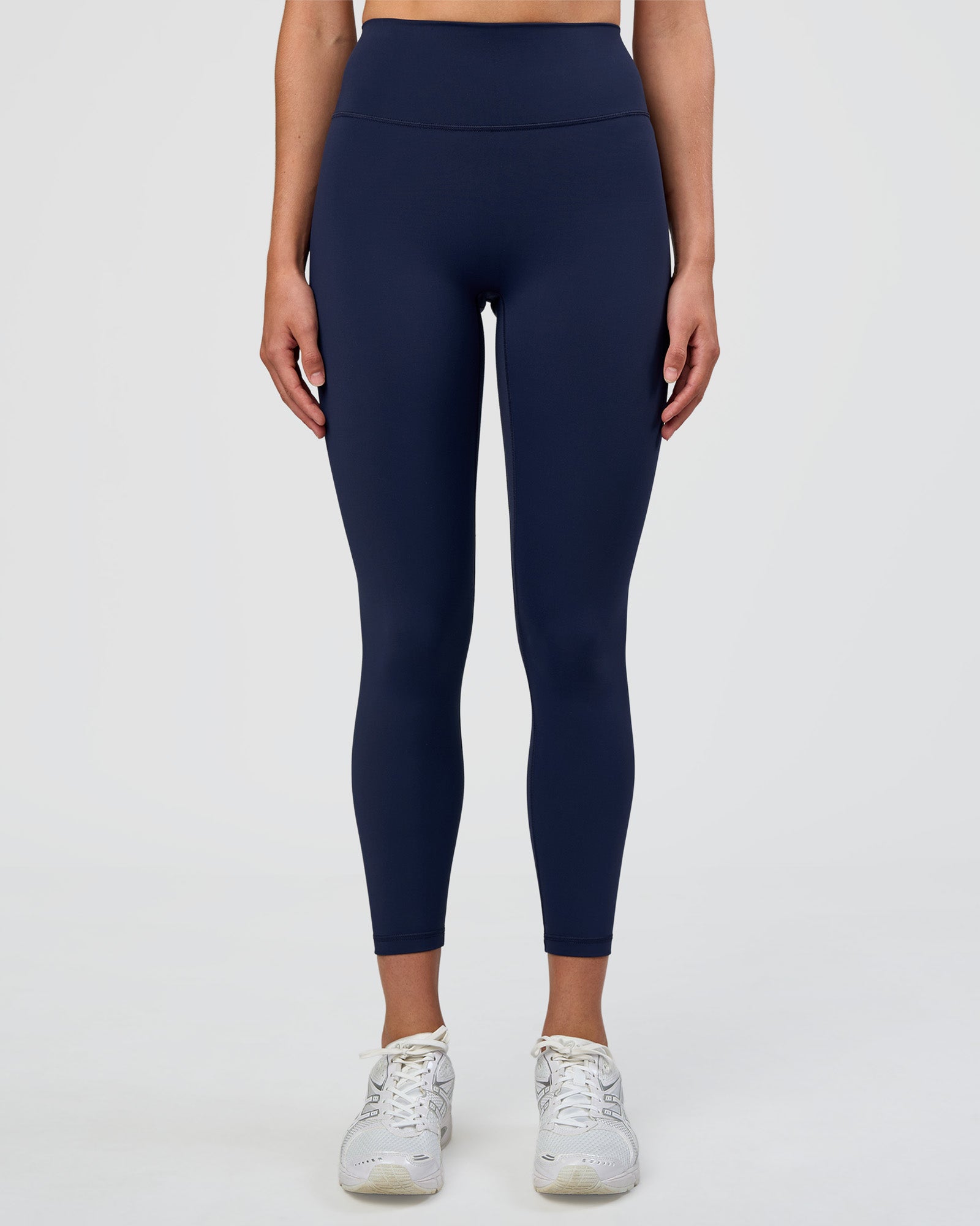 Woman wearing Fusion Ultra High-Rise 7/8 Legging - Future Navy | Model:Evie | Size:S