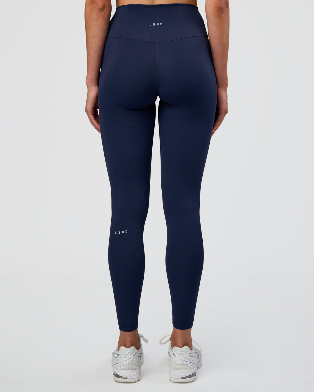 Woman wearing Fusion Ultra High-Rise Full Length Legging - Future Navy | Model:Evie | Size:S
