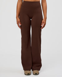 Woman wearing Fusion V-Contour High-Rise Tall Pant - Hot Chocolate | Model:Rosie | Size:S
