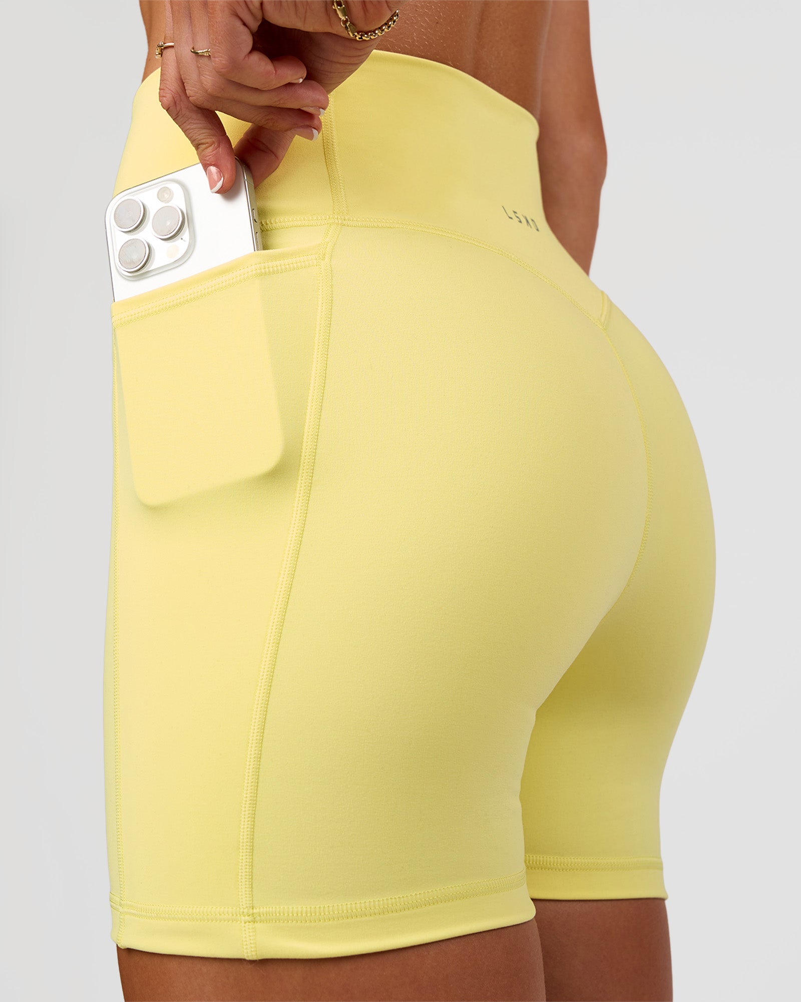 Fusion V-Contour Ultra High-Rise 4