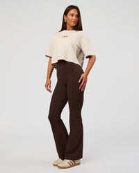 Woman wearing Go-To Heavyweight Street Tee - Clay-Cocoa Powder | Model:Bianca | Size:S