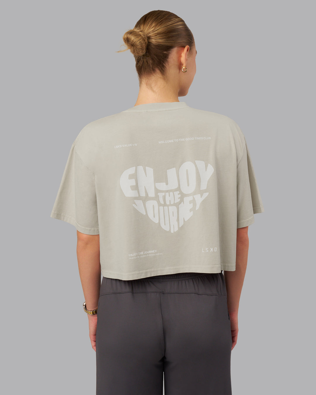 Woman wearing Heart Washed FLX Cotton Cropped Tee- Washed Shale Beige-White | Model:Lillie | Size:S