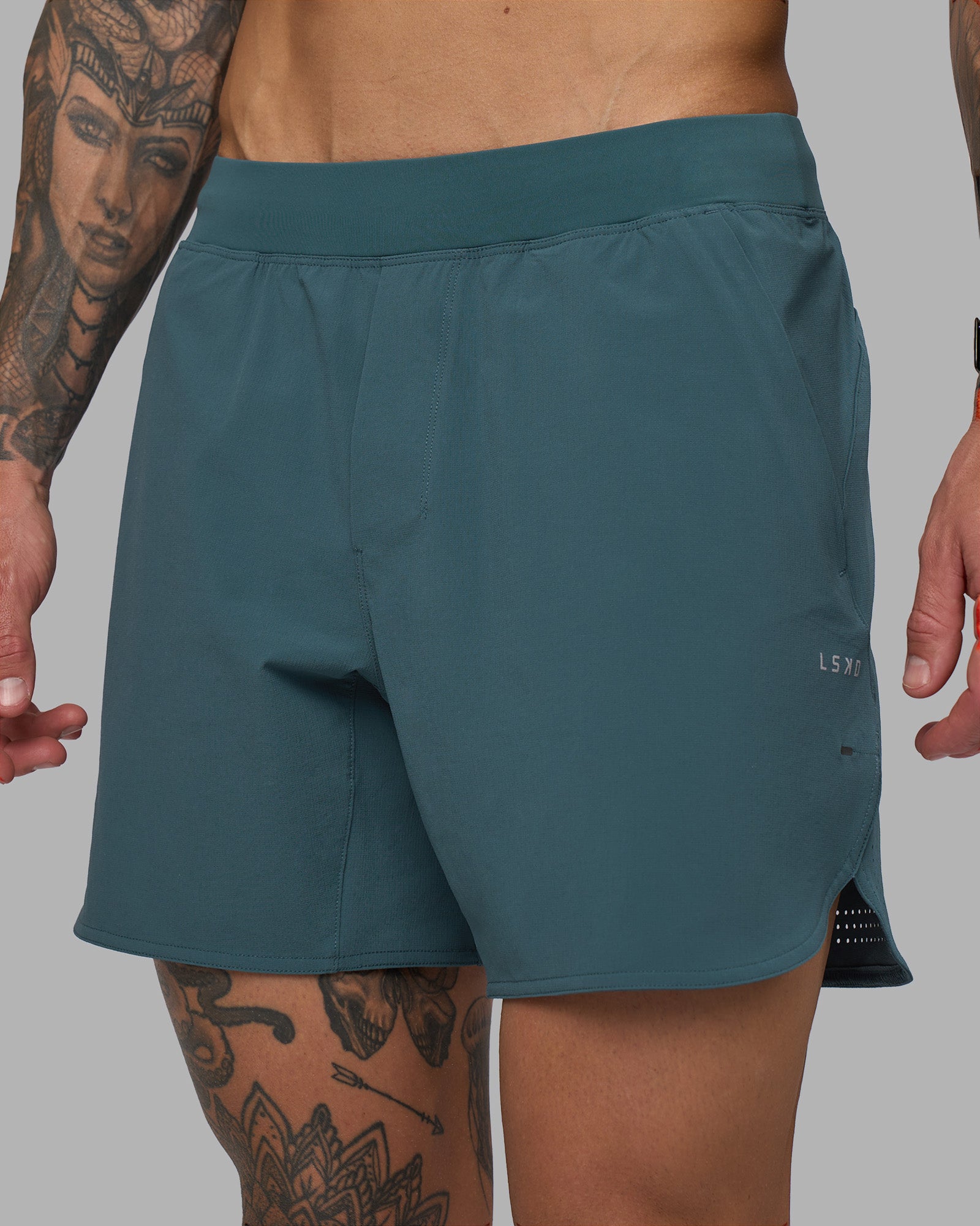 Man wearing Lift 6" Short - Abyssal | Model:Tommy | Size:S