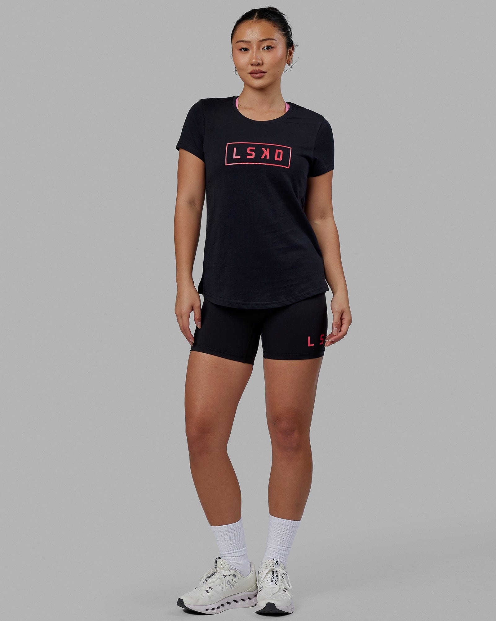 Woman wearing Luna Tee - Black-Raspberry