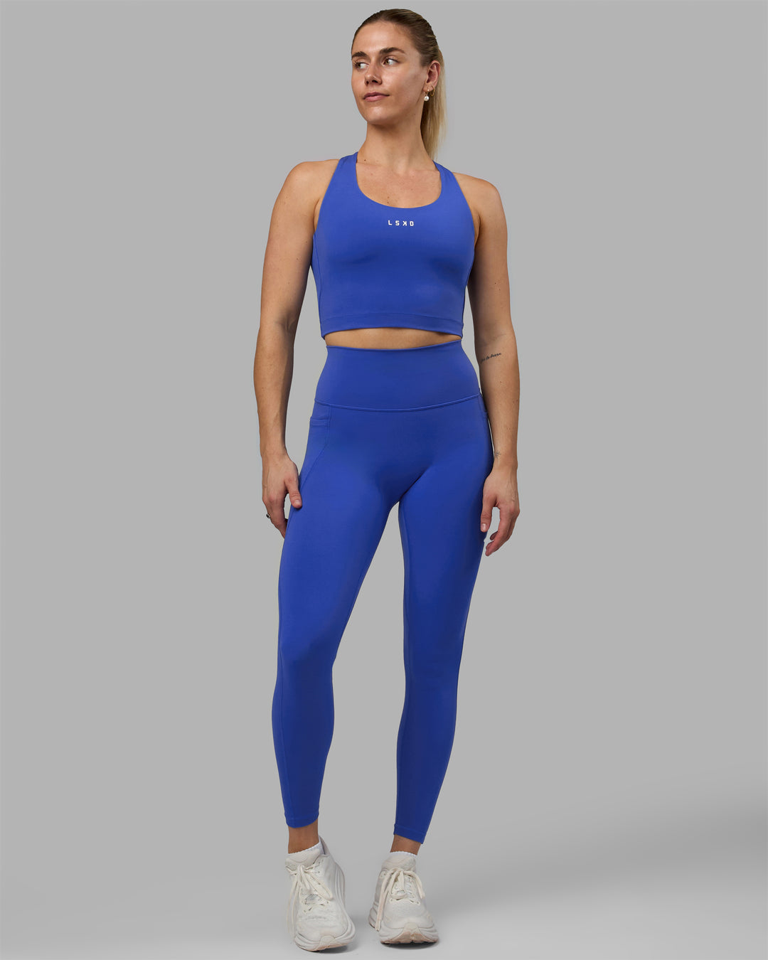 Woman wearing Pulse Active Tank - Power Cobalt