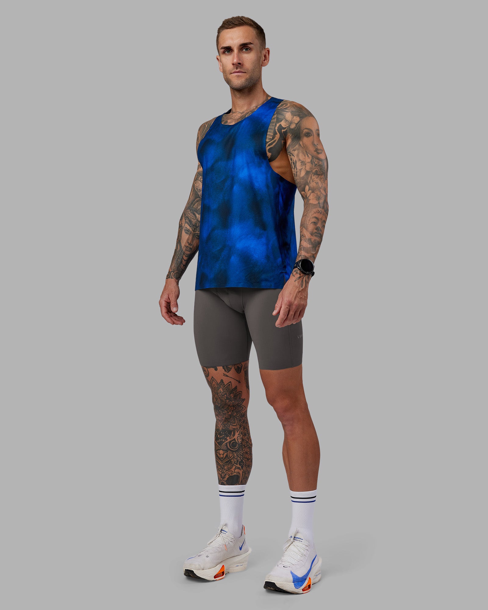 Man wearing Pursuit Training Tank - Fade Print | Model:Tommy | Size:S