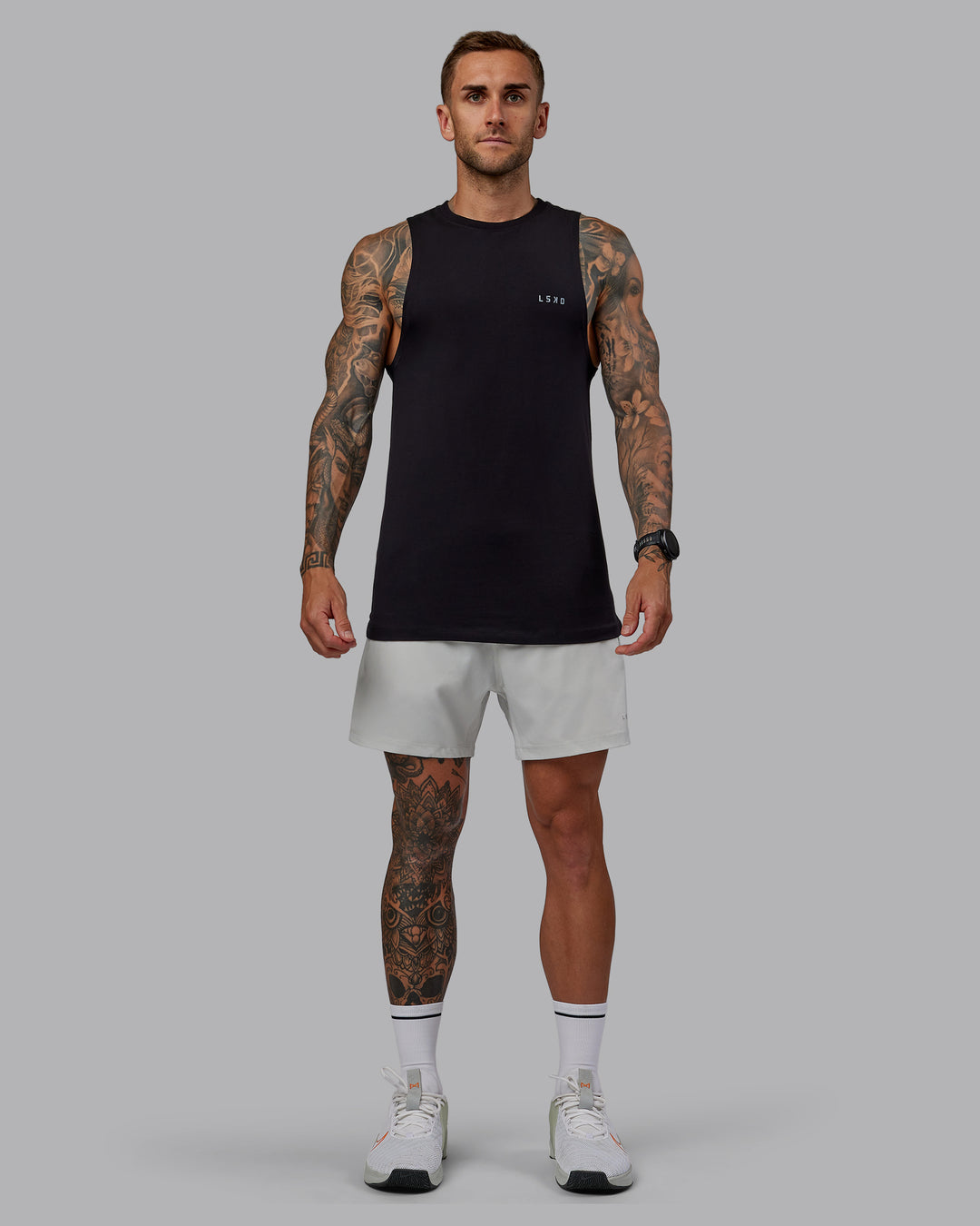 Man wearing Rep 5&