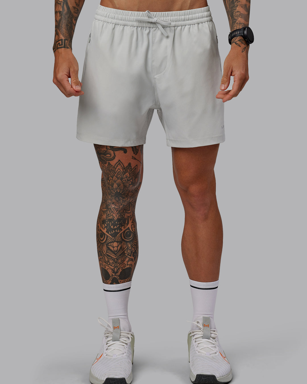 Man wearing Rep 5&