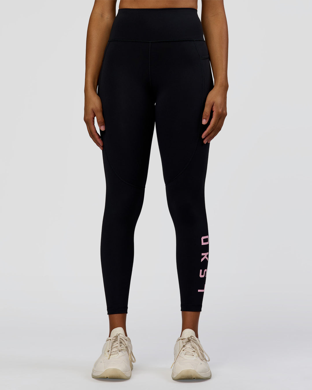 Woman wearing Rep Ultra High-Rise 7/8 Legging Pockets - Black-Marshmallow | Model:Rosie | Size:S