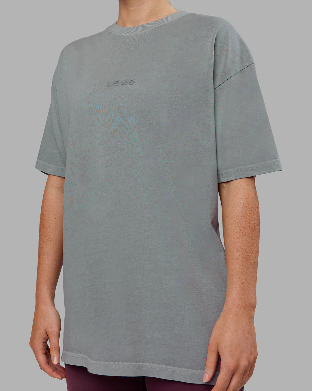 Woman wearing Stream Washed Heavyweight Oversized Tee - Washed Circular Grey | Model:Neve | Size:S