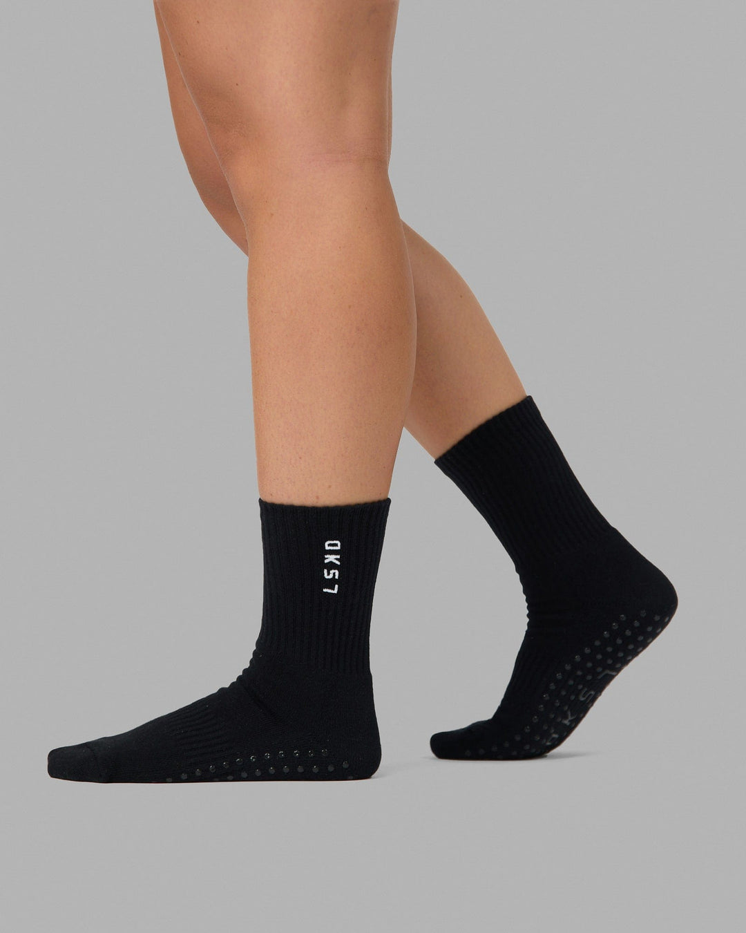 Signal Crew Grip Socks - Black-Black