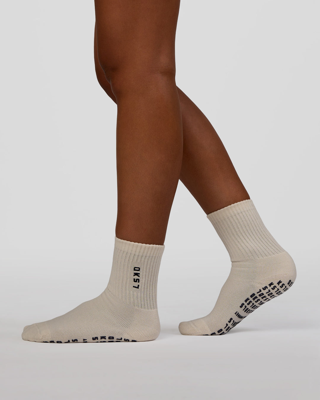 Signal Pilates Crew Grip Socks 2.0 - Off White-Future Navy