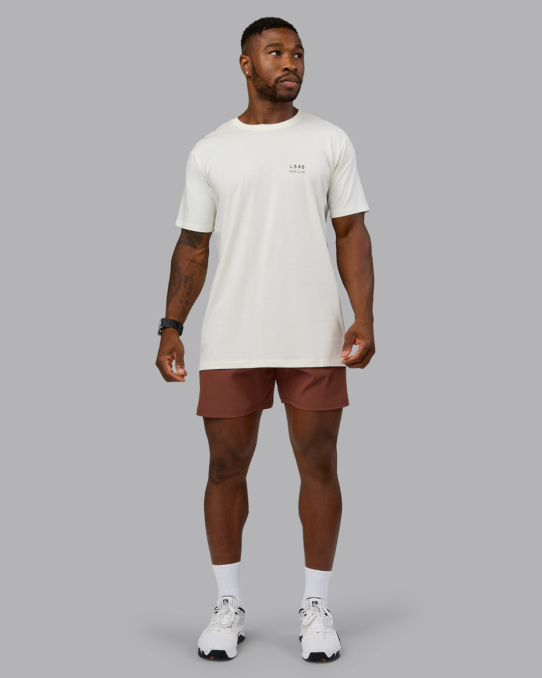 Man wearing Track FLXCotton Tee - Off White-Mahogany | Model:Sam | Size:L