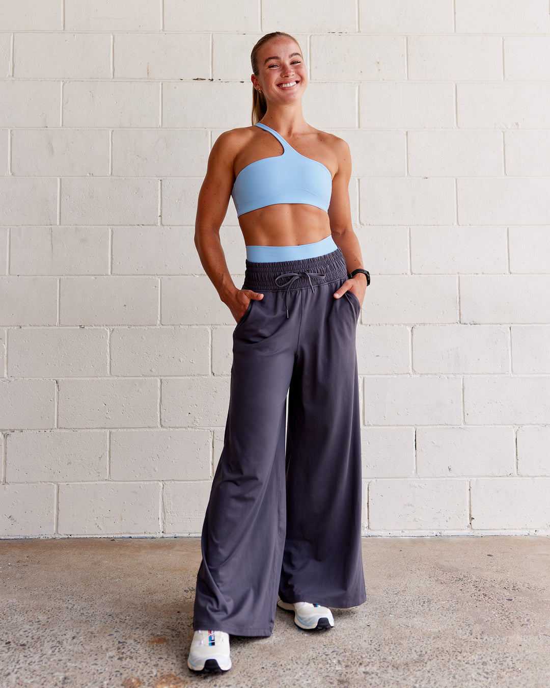 Woman wearing Angle Sports Bra - Open Air | Model:Sav | Size:XS