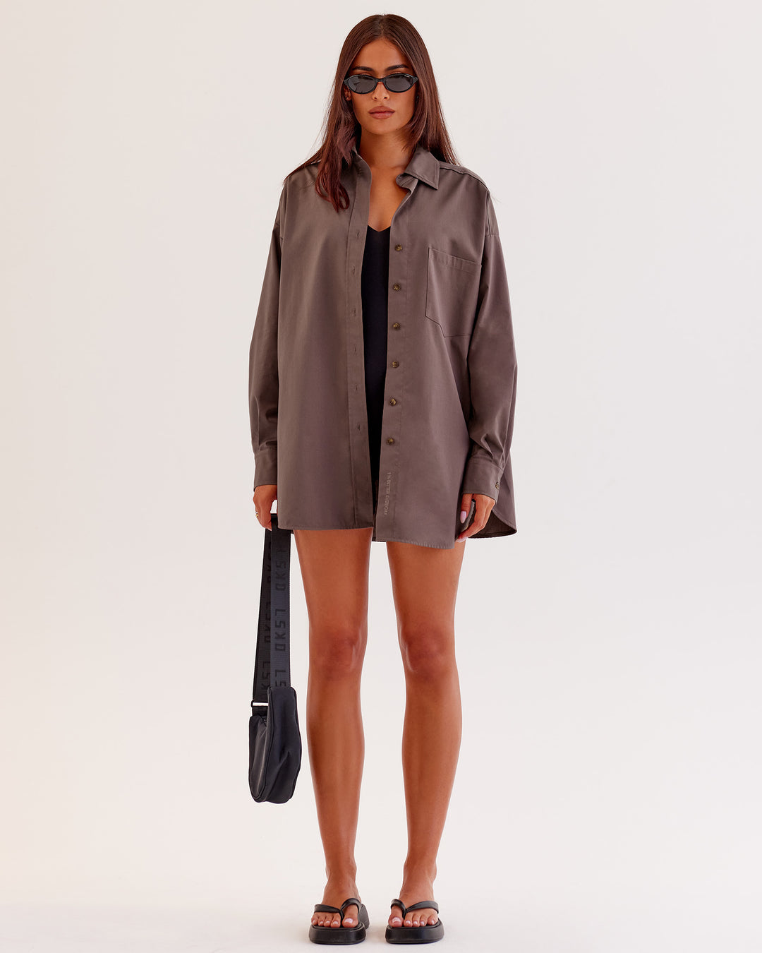 Woman wearing Go-To Oversized Shirt - Cocoa | Model:Ruby | Size:XS