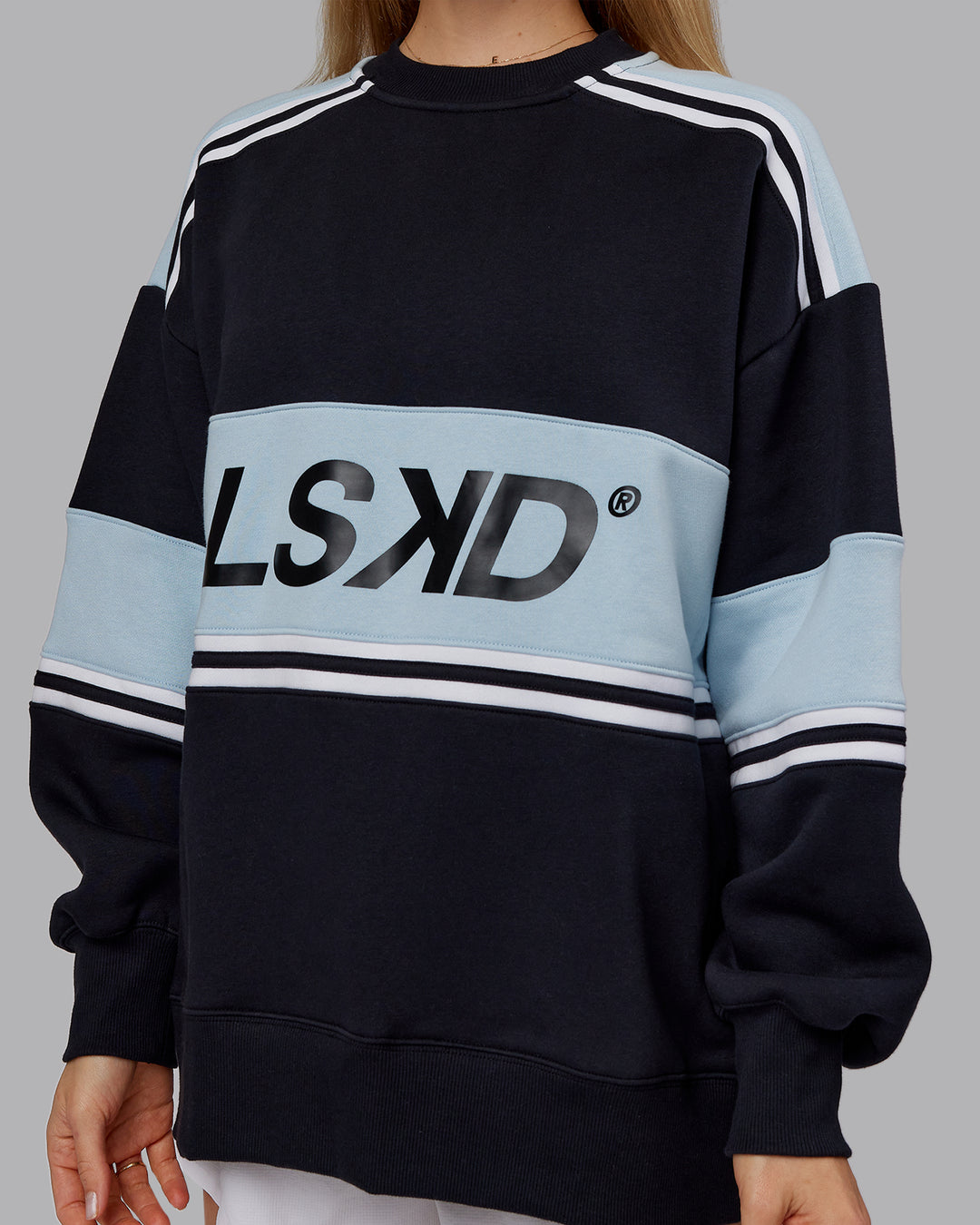 Woman wearing A-Team Sweater Oversize - Caviar-Skyride | Model:Emilie | Size:XS