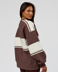 Woman wearing A-Team Sweater Oversize in Cocoa Powder-Off White | Model:Bianca | Size:XS