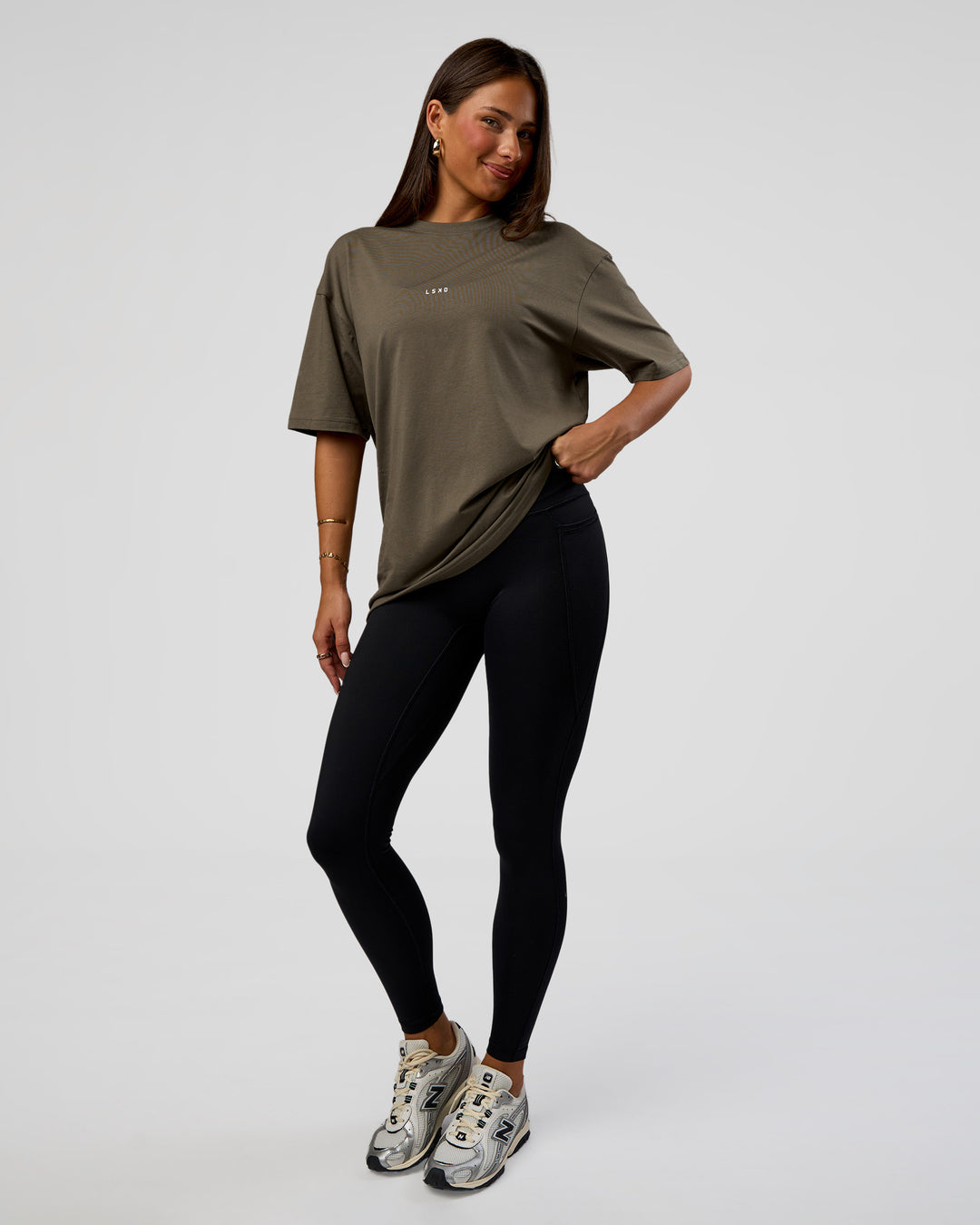 Woman wearing Abstract Haze FLXCotton Tee - Walnut Grey-White | Model:Bianca | Size:XS