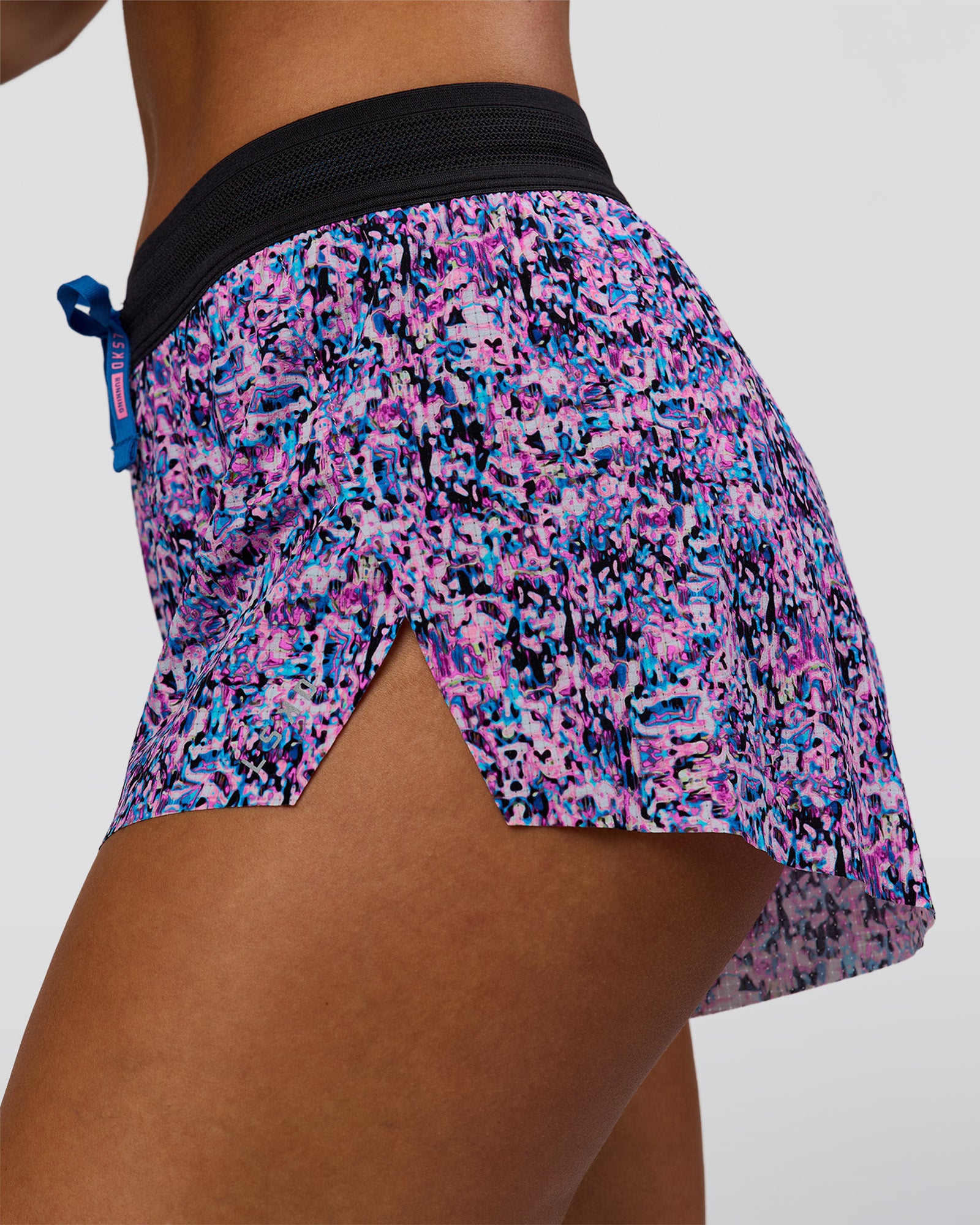 Mid Rise Active Short Accelerate 3