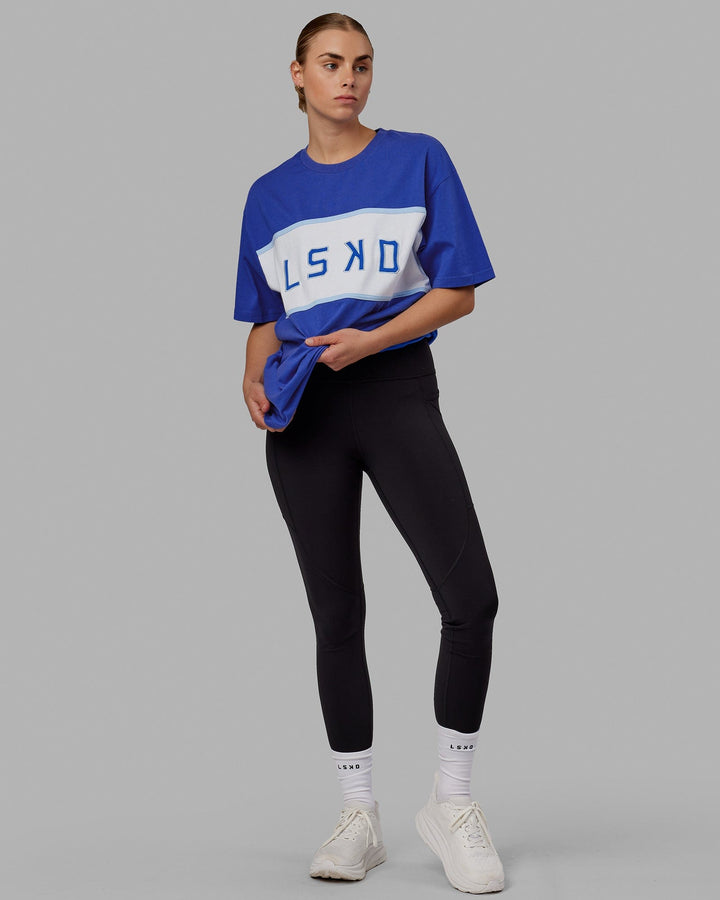 Woman wearing Unisex Aligned Heavyweight Tee Oversize - Power Cobalt