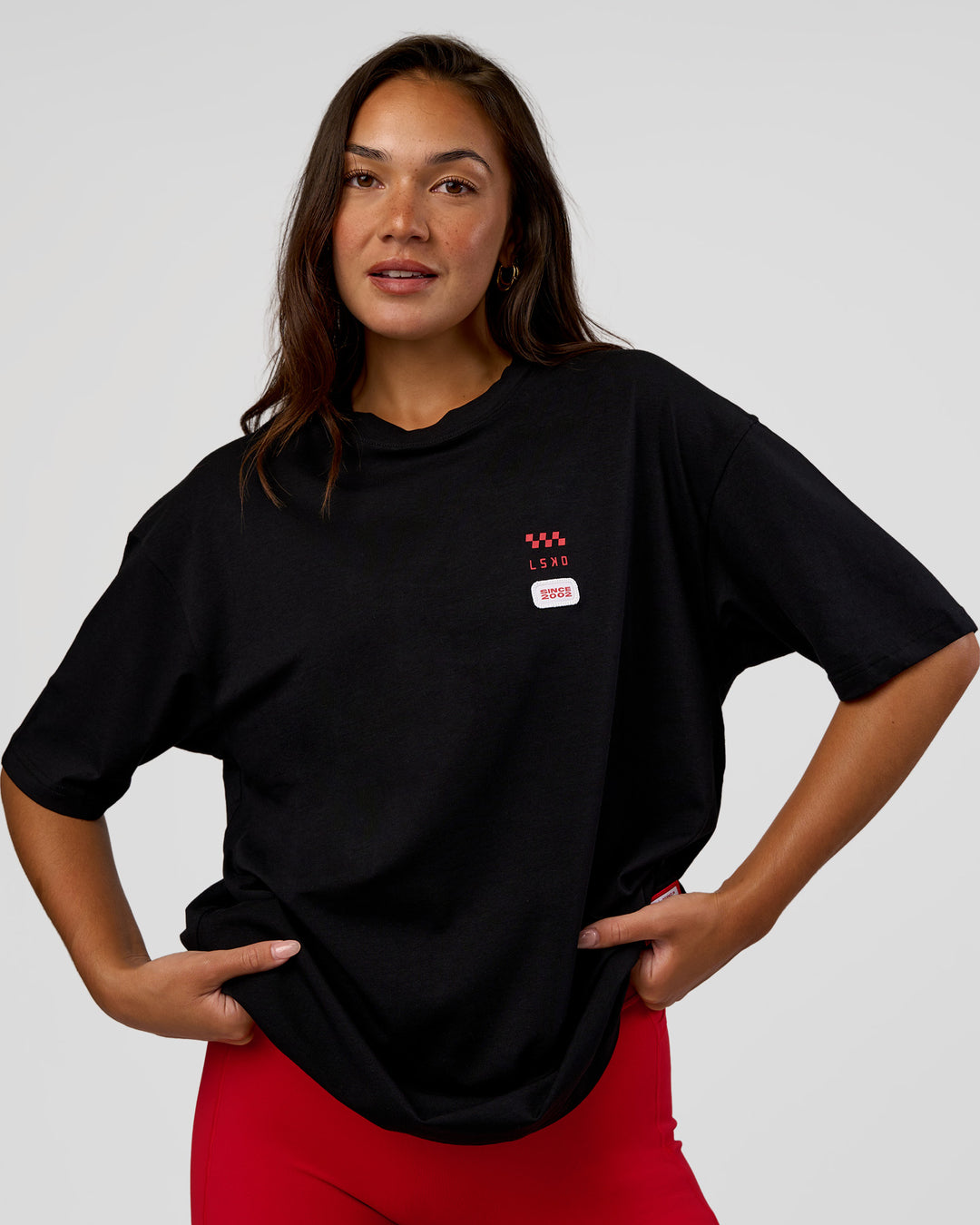 Woman wearing Archive FLXCotton Oversized Tee - Black-Scarlet | Model:Kirstyn | Size:XS