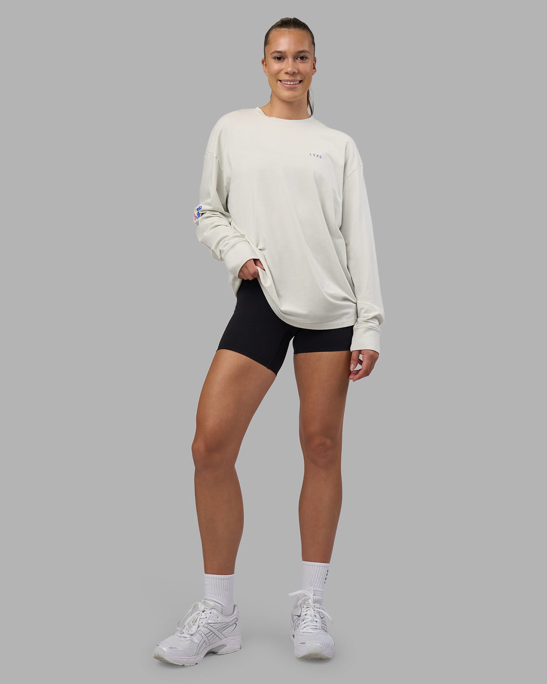 Woman wearing Cali FLXCotton Oversized Long Sleeve Tee - Digital Mist Washed | Model:Charlize | Size:XS