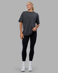 Woman wearing Easy FLXCotton Tee Oversize - Black Washed | Model:Katie | Size:XS | Thumbnail Index: 4