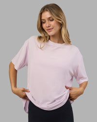 Woman wearing Go-To FLXCotton Oversized Tee - Fair Orchid Washed | Model:Leilani | Size:XS