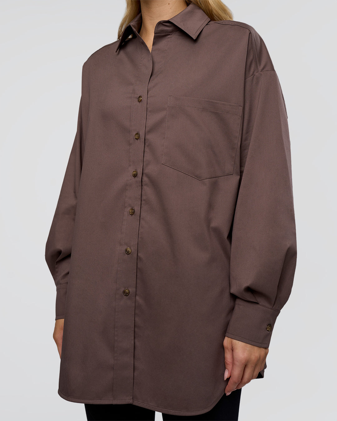 Woman wearing Go-To Oversized Shirt - Cocoa | Model:Leilani | Size:XS