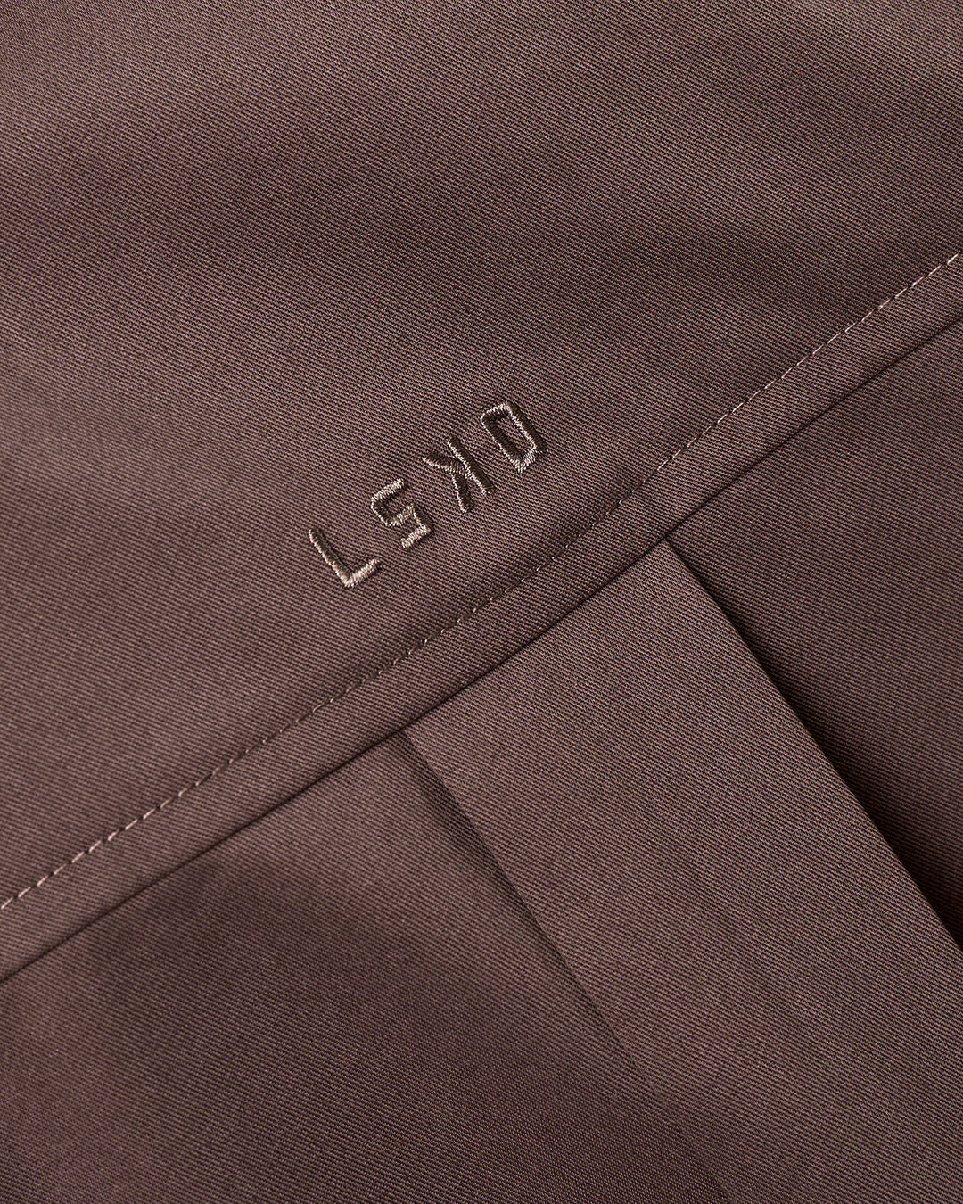 Woman wearing Go-To Oversized Shirt - Cocoa | Model:Leilani | Size:XS