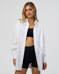 Woman wearing Go-To Oversized Shirt - White | Model:Leilani | Size:XS