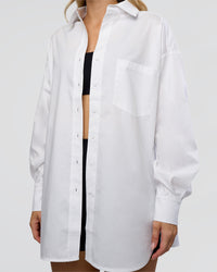 Woman wearing Go-To Oversized Shirt - White | Model:Leilani | Size:XS