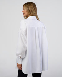 Woman wearing Go-To Oversized Shirt - White | Model:Leilani | Size:XS