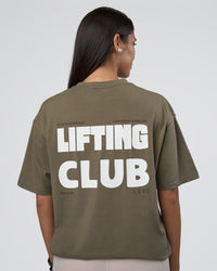 Woman wearing Lifting FLXCotton Oversized Tee - Walnut Grey-Hot Chocolate | Model:Rhiley | Size:XS